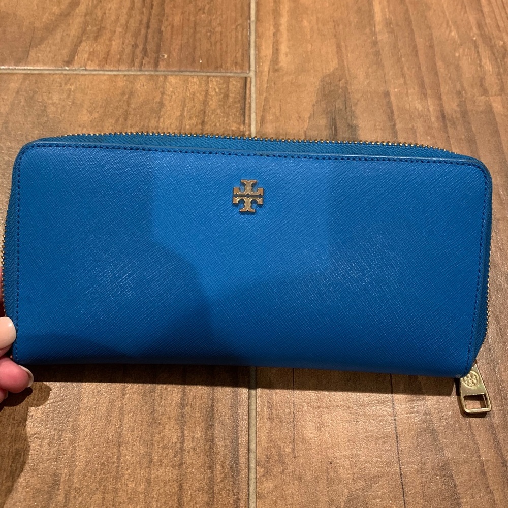 Tory Burch wallet